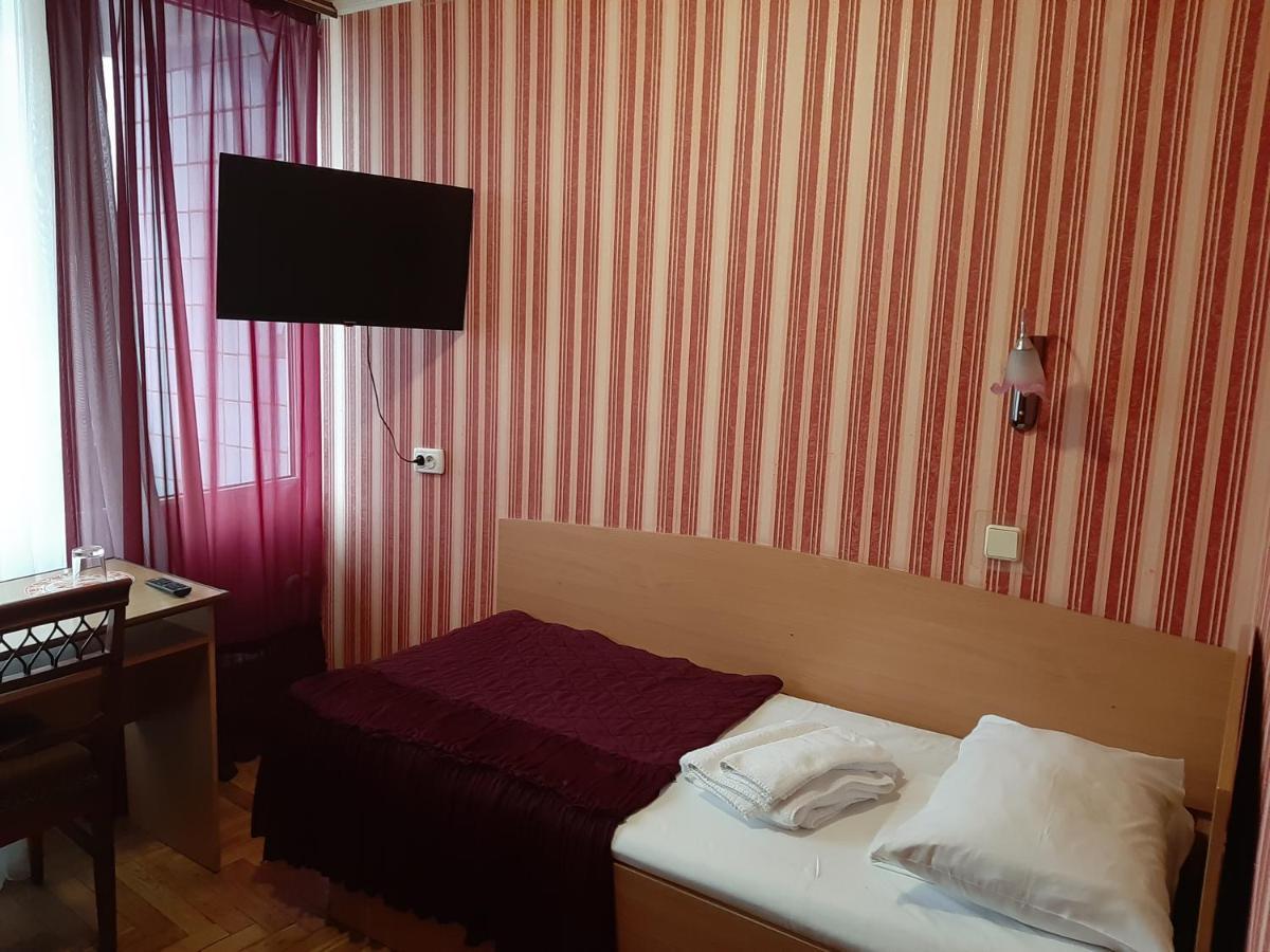 Tourist Hotel Kharkiv Exterior photo