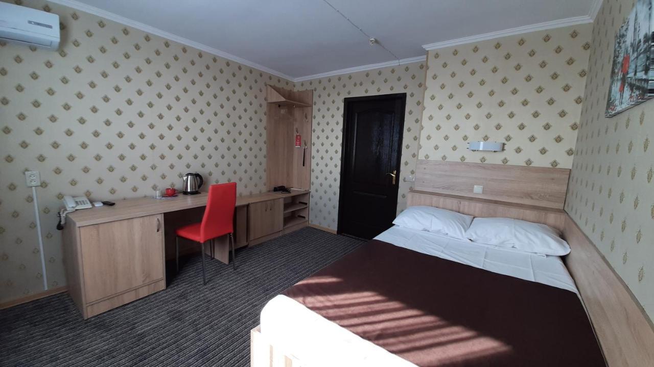 Tourist Hotel Kharkiv Exterior photo
