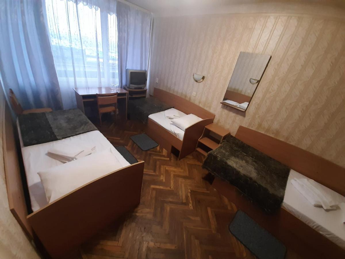 Tourist Hotel Kharkiv Exterior photo